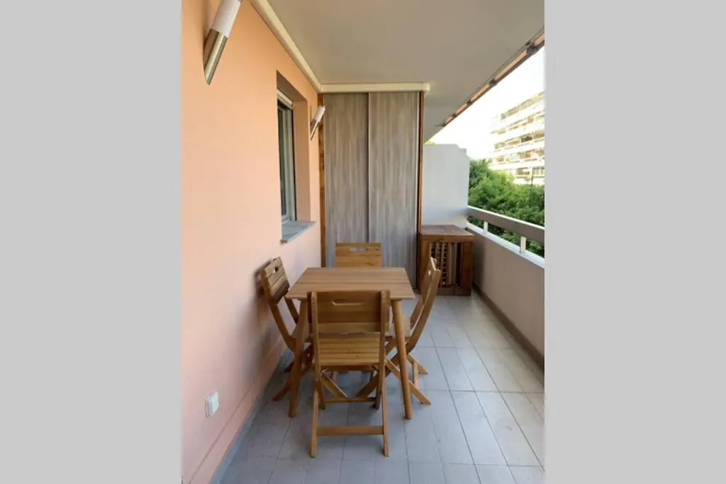 Juan Les Pins Joli T2 Parking Inclus! Apartment Antibes
